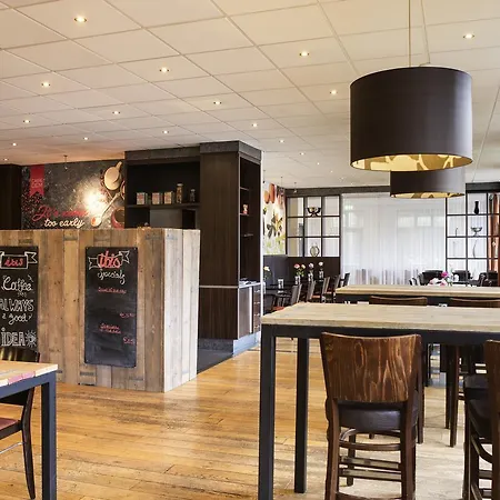 Ibis Rotterdam 3*