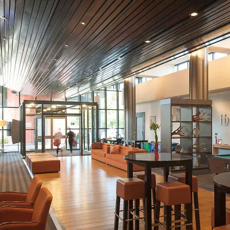 Hotel Ibis Rotterdam 3*