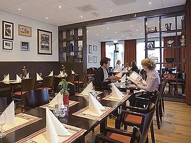 Ibis Rotterdam Hotel 3*