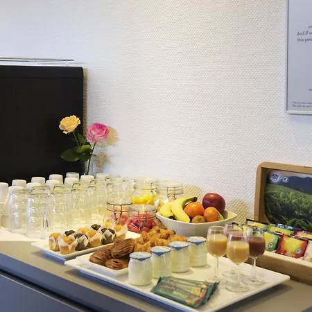 Ibis Rotterdam Hotel 3*