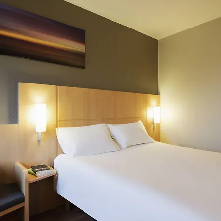 Ibis Rotterdam 호텔 3*