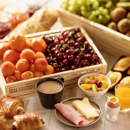 Ibis Rotterdam 3* 블라르딩겐