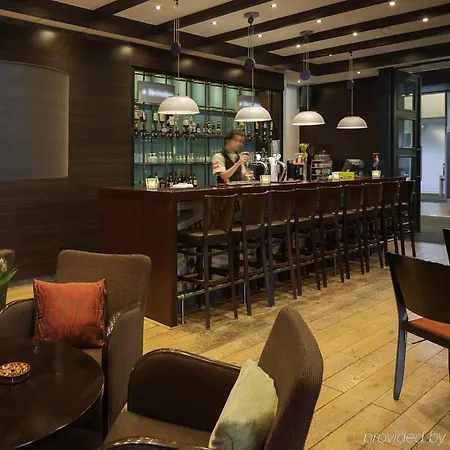 Ibis Rotterdam Hotel 3*