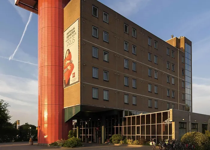 Ibis Rotterdam 3* ולארדינגן