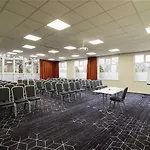 Ibis Rotterdam 3*