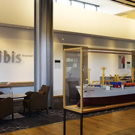 Hotel Ibis Rotterdam 3*