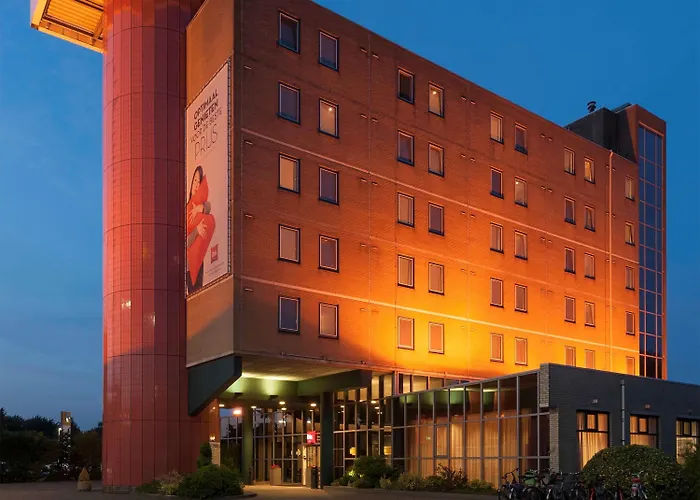 Ibis Rotterdam Hotel 3*